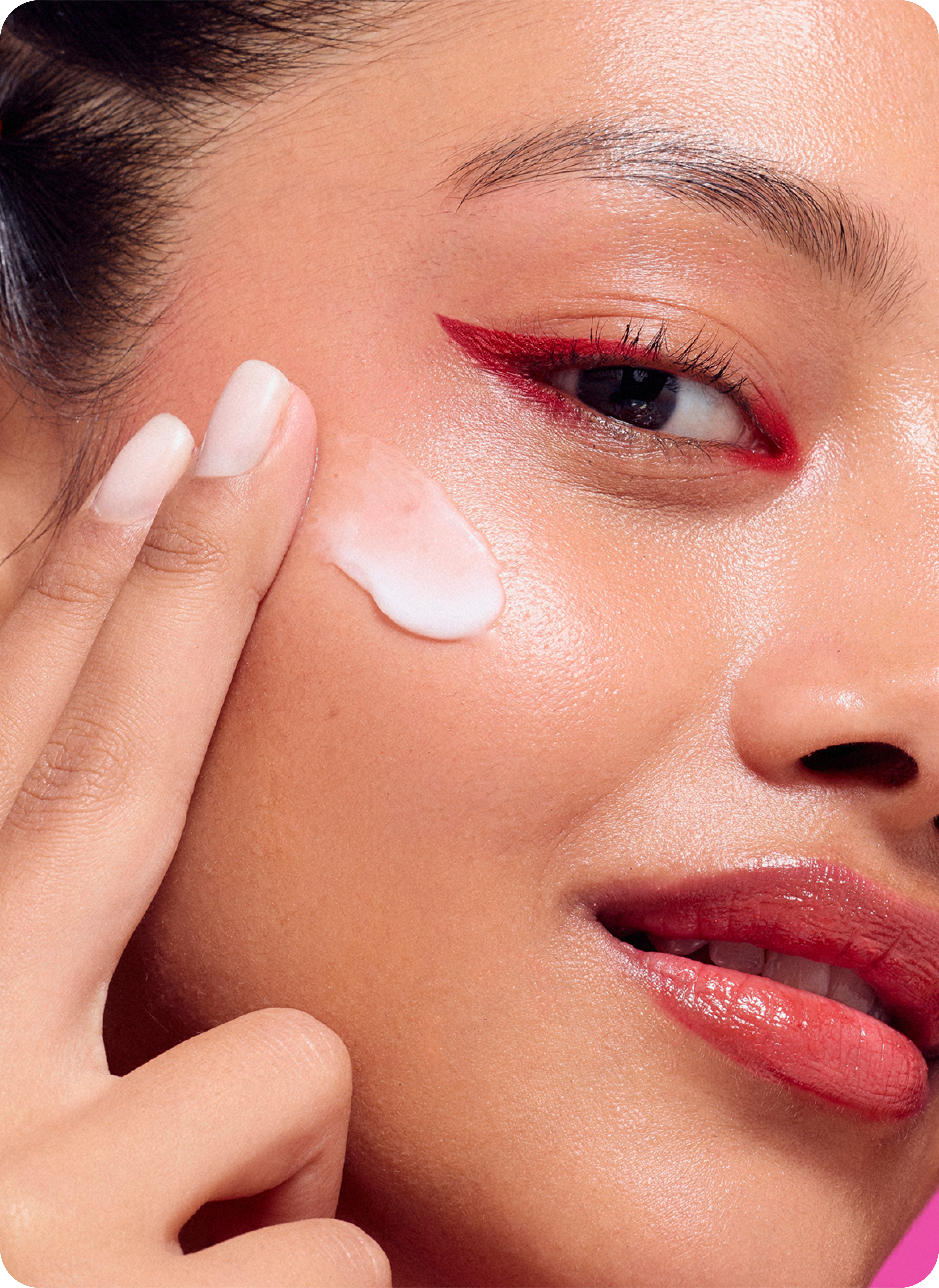 Retinoid vs. Retinol: Understanding the Key Differences